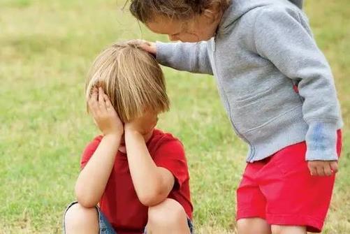 孩子不合群的原因与解决办法 家长应该如何做-八福集