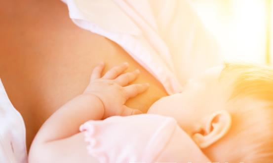 你的宝宝喝奶量你知道吗 教你科学掌握宝宝的吃奶量-八福集