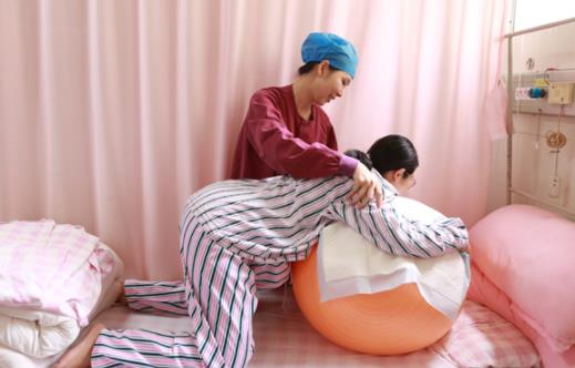 产后脚后跟麻木是怎么回事 剖腹产后宫缩疼到哭怎么减轻-八福集