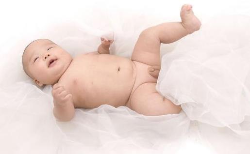 如何判断宝宝是否吃饱了-八福集