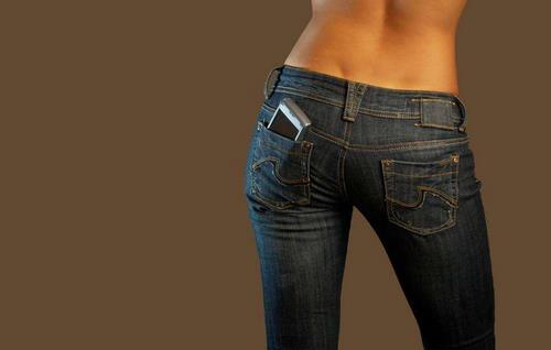 牛仔裤怎么洗才不会掉色-八福集