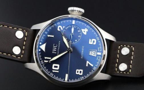 手表有水雾会自然干吗 手表经常有水雾怎么解决-八福集