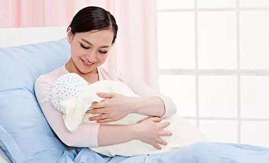 冬天时产妇怎样科学坐月子-八福集