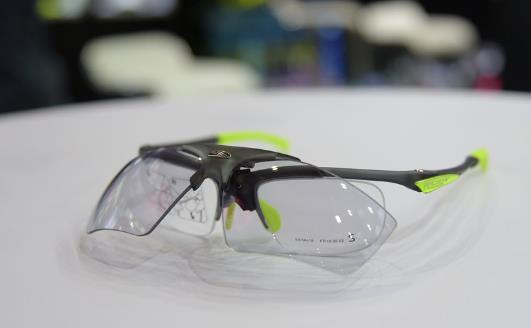 选择骑行眼镜的窍门 普通太阳镜和骑行眼镜的区别-八福集