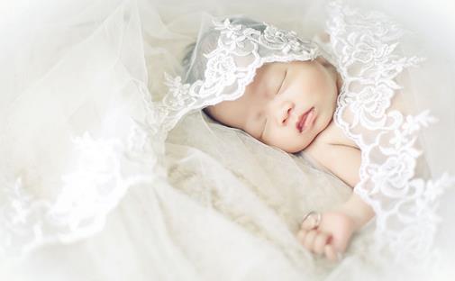 新生儿喝羊奶粉好还是牛奶粉好-八福集