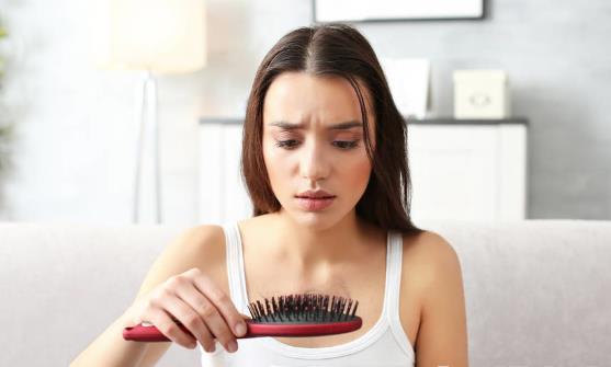 产后脱发到底该怎么办 加强营养保持乐观情绪-八福集