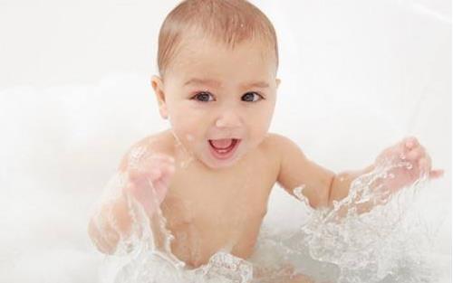 婴儿湿疹如何用食物治疗-八福集