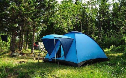 露营生活远离烦嚣都市 野外露营注意事项-八福集