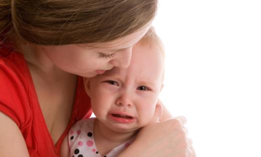 宝宝无缘无故总爱发脾气 不同年龄段对症下药-八福集