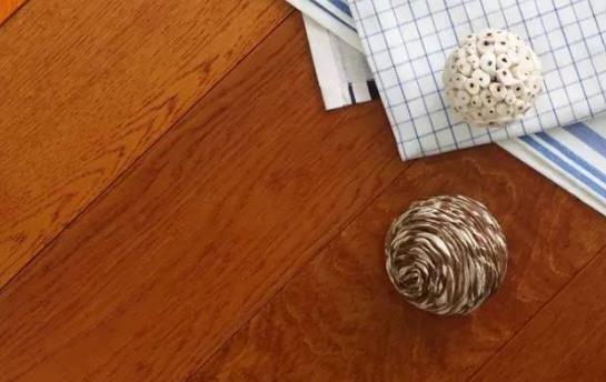 衣服上的圆珠笔油怎么洗-八福集