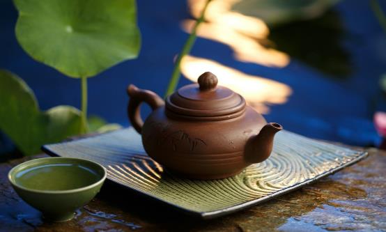 如何正确清洗紫砂壶 对于使用中的茶壶如何保养-八福集