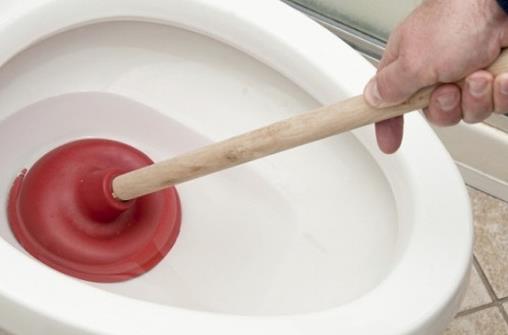 马桶经常堵怎么办?马桶疏通有妙招!