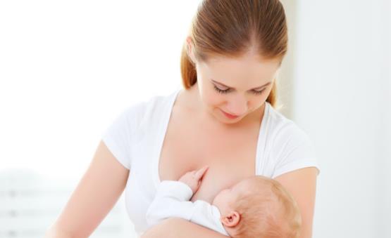 母乳喂养到几岁才最好?至少喂到1岁以后