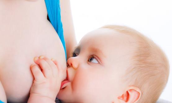 夜奶频繁影响宝宝发育 如何给宝宝断夜奶