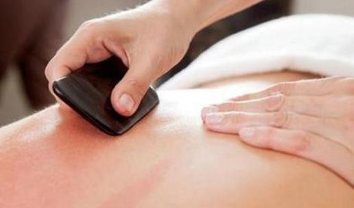 刮痧顺经络是月子病最好的解药-八福集