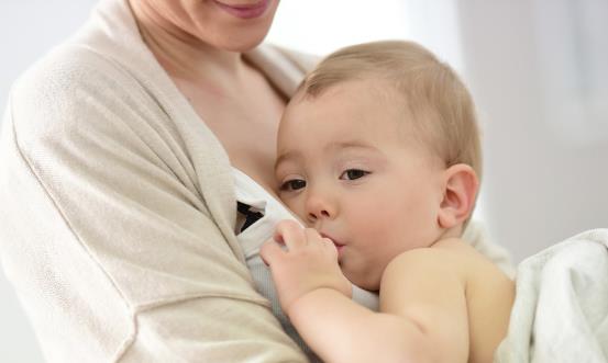 怎么判断母乳是否不足 母乳喂养需信心别被假相迷惑-八福集