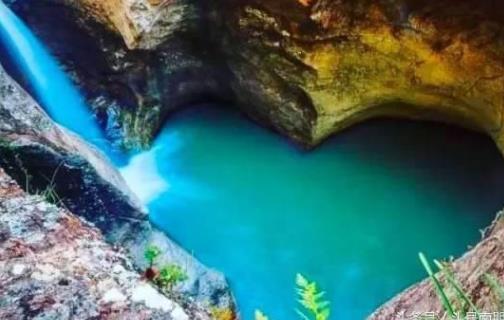 全球五大天然心型湖,超浪漫!一定要去看看~