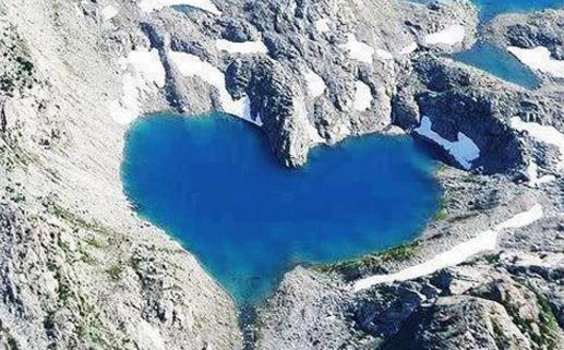 带她到这全球五大天然心型湖 给她一个浪漫惊喜吧-八福集