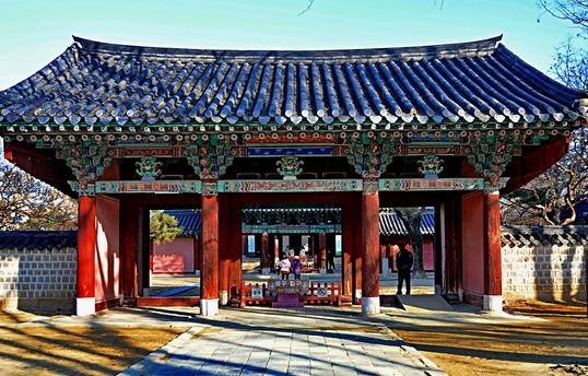 去韩国旅游买什么好-八福集