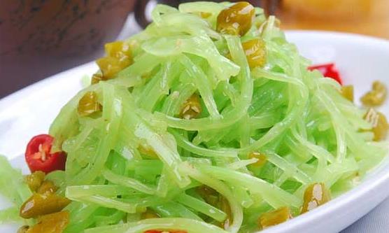 对感冒有辅助功效的食物 感冒患者饮食的五大调理原则-八福集