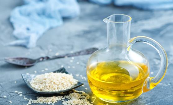 芝麻油的10大功效与作用 不仅滋润皮肤而且可祛斑-八福集