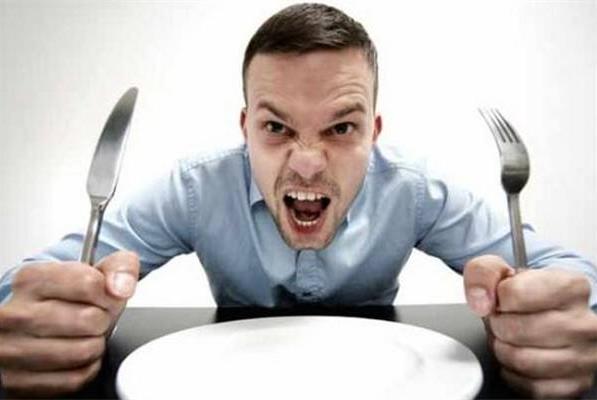 饿了脾气爆,你可能得了饿怒症,饥饿可能是导致争吵的罪魁祸首-八福集