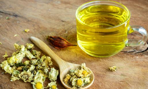 养生一杯菊花茶 菊花茶的养生功效知多少-八福集