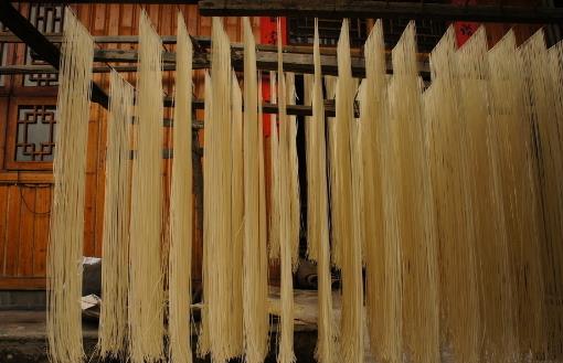 超市买挂面,千万要留神!一定要看清这个字!别被忽悠啦