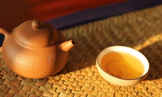 经常喝茶有养生的功效 这10类人不适合喝茶-八福集