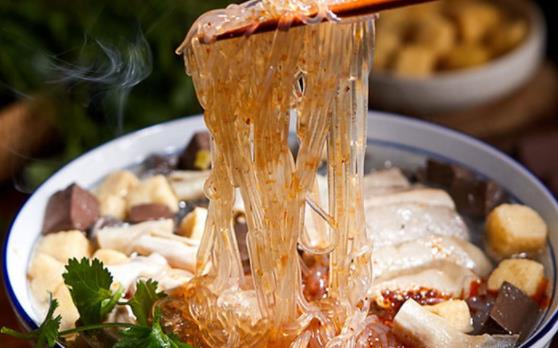 鸭血粉丝是哪里的特产 鸭血粉丝里面有什么食材-八福集