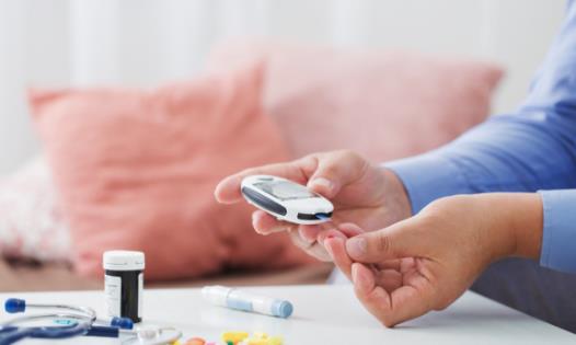 适合糖尿病患者的运动 糖尿病人运动时的注意事项-八福集