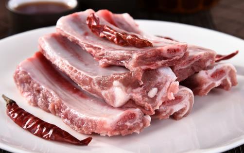 胡萝卜排骨汤让你肌肤更水灵 胡萝卜排骨汤的做法-八福集