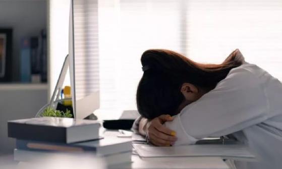 午睡能振奋精神增强记忆力