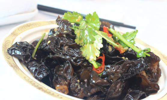 口腔溃疡皮肤起小疙瘩 推荐四个有效的排毒食物-八福集