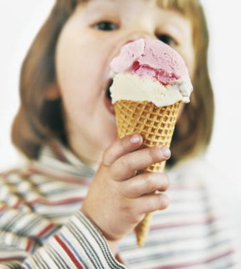 夏季吃冷饮容易导致什么病?千万不能喝冷饮的7类人