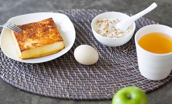 不吃早餐易患胃病 健康早餐种类要丰富-八福集