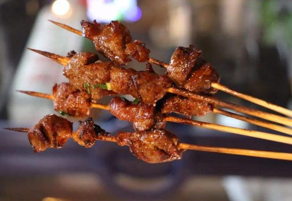 早起3不要,睡前4远离,不要着急起床,要吃早餐,远离熬夜