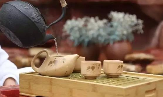 无茶也有三分香的茶垢安全性 清洗茶垢4个妙招-八福集