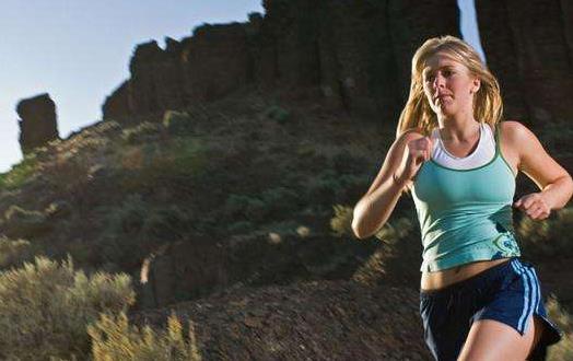 跑步要预防小腿粗壮问题 跑后伸展运动不可少-八福集