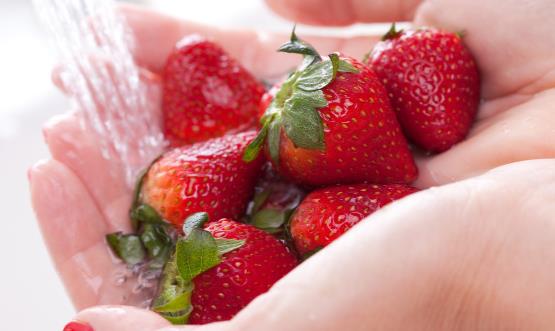 如何消除蔬菜水果中的残留农药 让家里的果蔬吃起来更健康-八福集