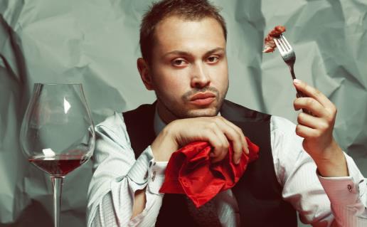 饭后10个坏习惯损健康 饭后马上吃水果易加重胃部负担-八福集