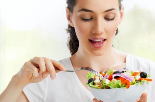 现代人生活节奏快,连吃饭时间都被精确到几分钟。其实吃