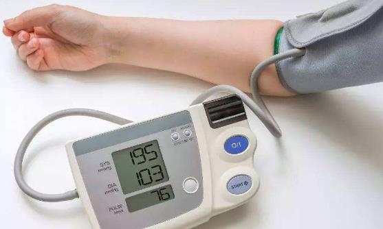 管好高血压从每天清晨开始 高血压管好嘴巴是关键-八福集