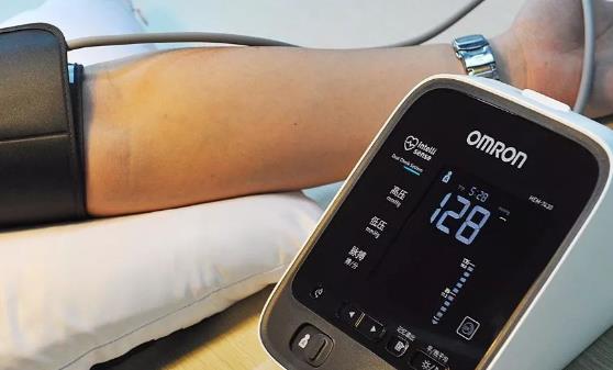 预防和管理餐后低血压问题 餐前喝杯绿茶可防餐后低血压-八福集