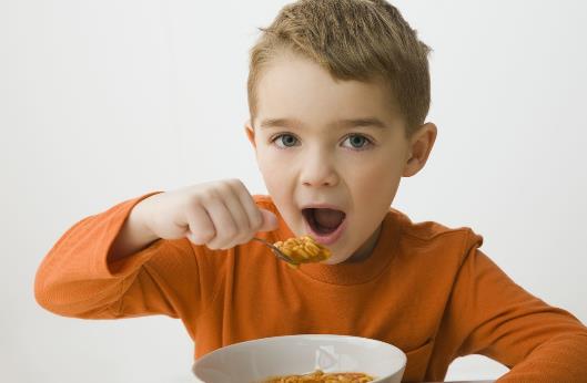 现代人生活节奏快,连吃饭时间都被精确到几分钟。其实吃