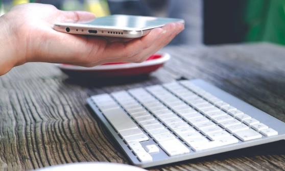 键盘的肮脏程度呈几何级增加 解决键盘上的细菌妙招-八福集