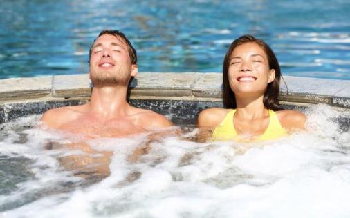 泡温泉会传染妇科病吗 泡温泉没有泳衣用什么替代-八福集