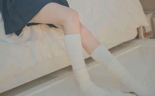 青春期女孩发育时手脚长毛正常吗-八福集