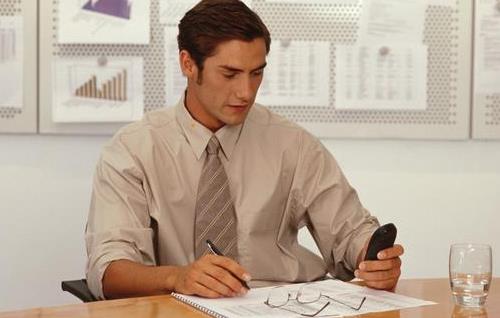 在职场上该如何获得自信-八福集