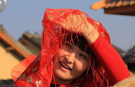 揭达斡尔族的别样婚俗“说亲先吃闭门羹”-八福集